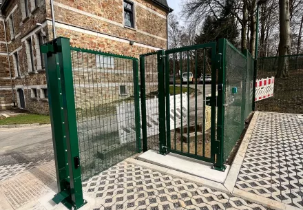 De la conception à la réalisation: nous sécurisons un parking pour les douanes