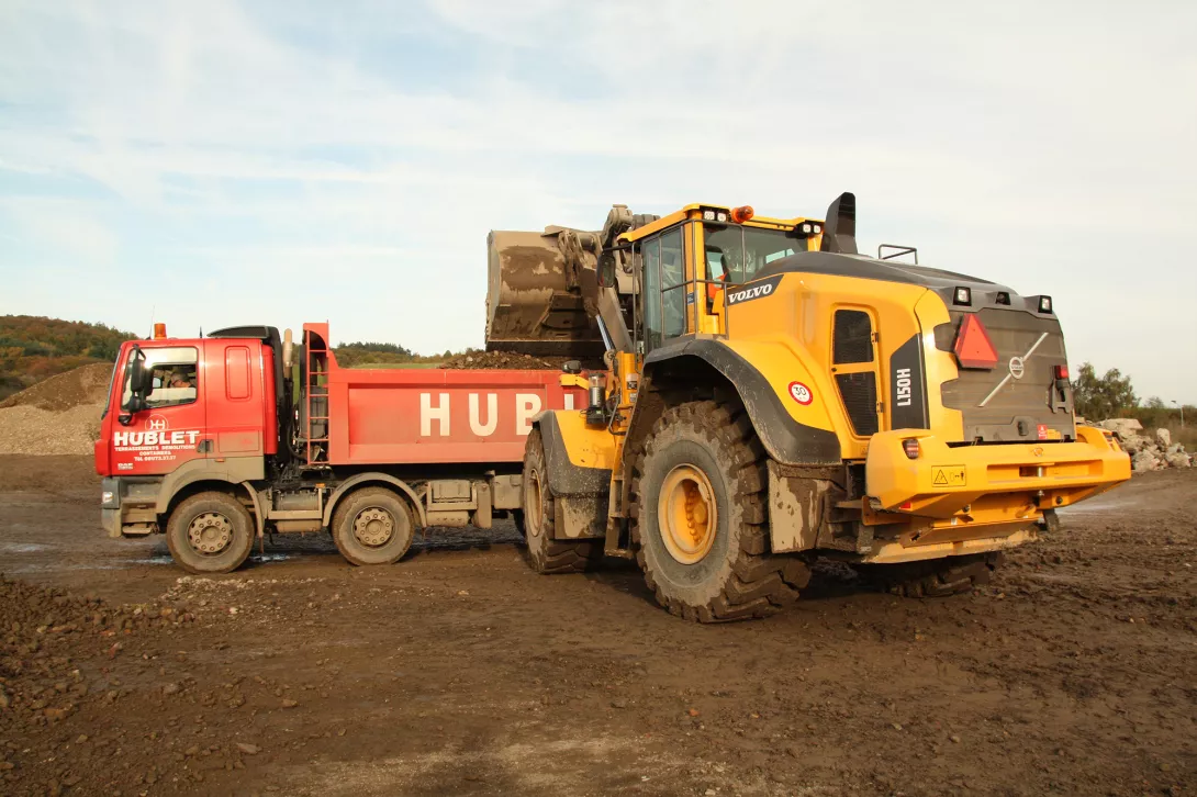 chargeur-camion-machine-2.jpg